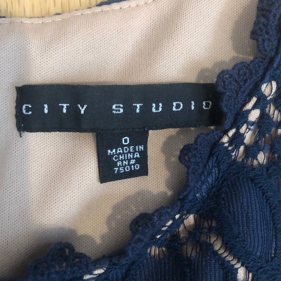 City Studio Lace Dress - Picture 3 of 3
